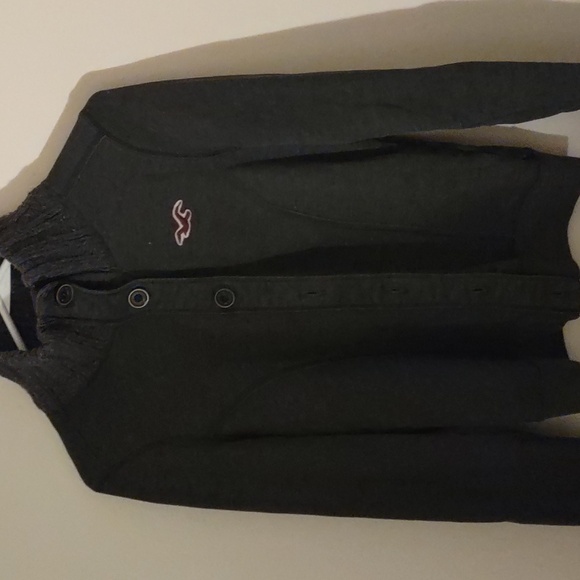 Green button sweater size medium - Picture 2 of 2